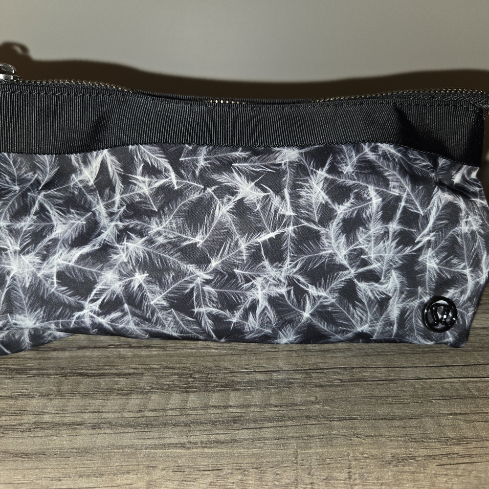 ​🪶 Lululemon Feather Print Travel Pouch / Makeup Bag 🪶